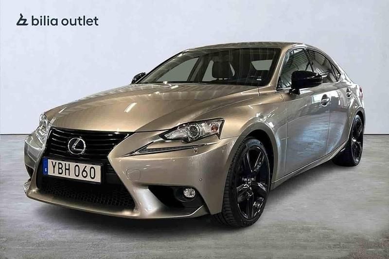 Grå Begagnad 2015 Lexus IS300h Sedan | 219 900 kr - Bild 1/1