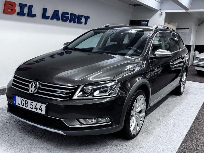 Mörkbrun Begagnad 2014 VW Passat Alltrack Kombi | 122 900 kr (Bra pris) - Bild 1/4