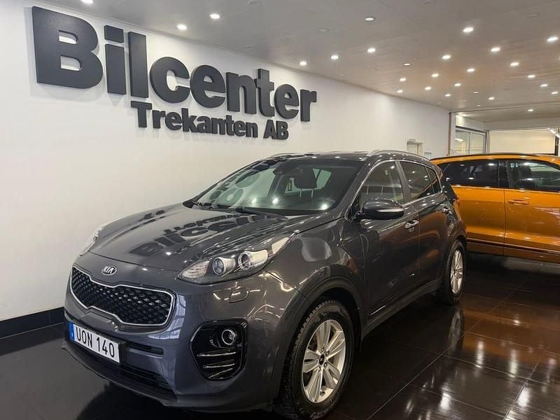 Grå Begagnad 2016 Kia Sportage Advance SUV | 89 900 kr (Dyr) - Bild 1/4