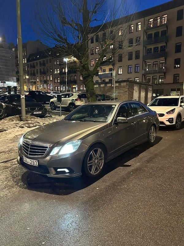 Begagnad Mercedes E350 AMG 292 HK (214 kW) 2011