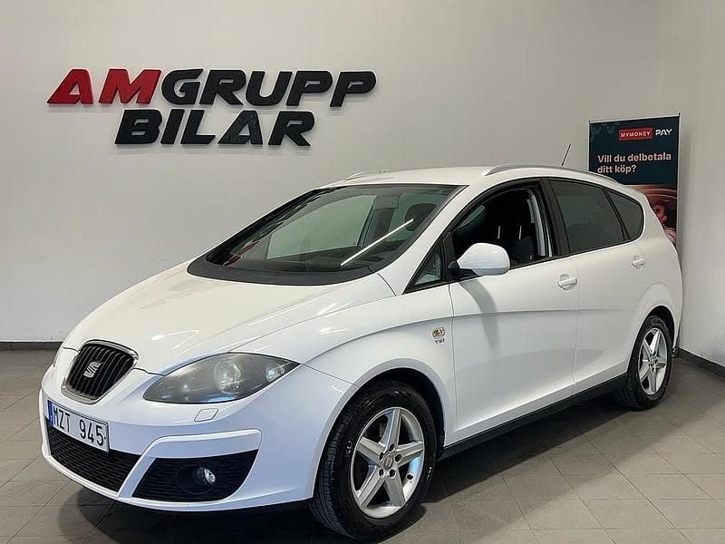 Vit Begagnad 2013 Seat Altea XL Minibuss | 49 900 kr (Marknadspris) - Bild 1/4