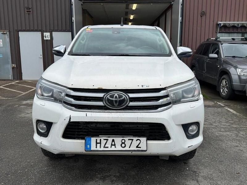 Begagnad Toyota HiLux 150 HK (110 kW) 2018 Vit Pickup