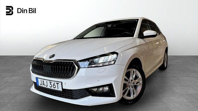 Vit Begagnad 2023 Skoda Fabia Style Halvkombi | 189 900 kr (Marknadspris) - Bild 1/4