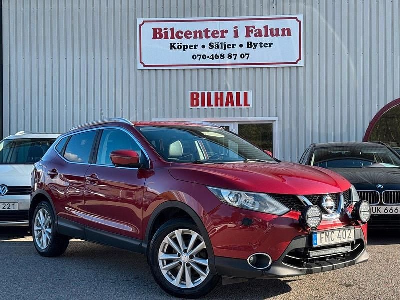 Röd Begagnad 2014 Nissan Qashqai SUV | 89 900 kr (Lite dyr) - Bild 1/4