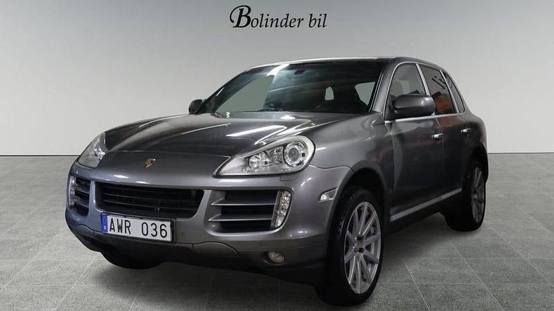 Begagnad Porsche Cayenne 239 HK (175 kW) 2010 Grå SUV
