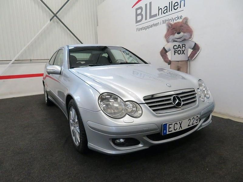 Silver Begagnad 2006 Mercedes C180 Sportkupé | 79 000 kr - Bild 1/4