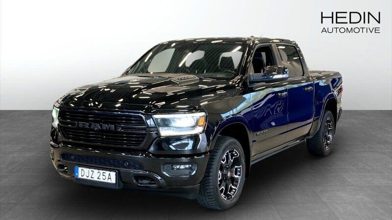 Svart (black) Begagnad 2020 RAM 1500 Pickup | 659 000 kr - Bild 1/4