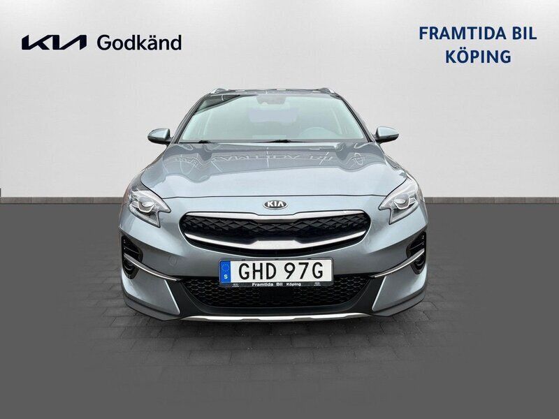 Grå Begagnad 2021 Kia XCeed Advance SUV | 229 500 kr (Marknadspris) - Bild 1/4