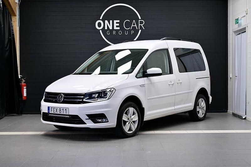 Vit Begagnad 2018 VW Caddy Life Minibuss | 289 800 kr - Bild 1/4