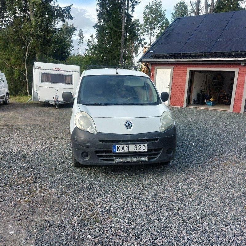 Vit Begagnad 2010 Renault Kangoo Minibuss | 27 000 kr (Marknadspris) - Bild 1/3