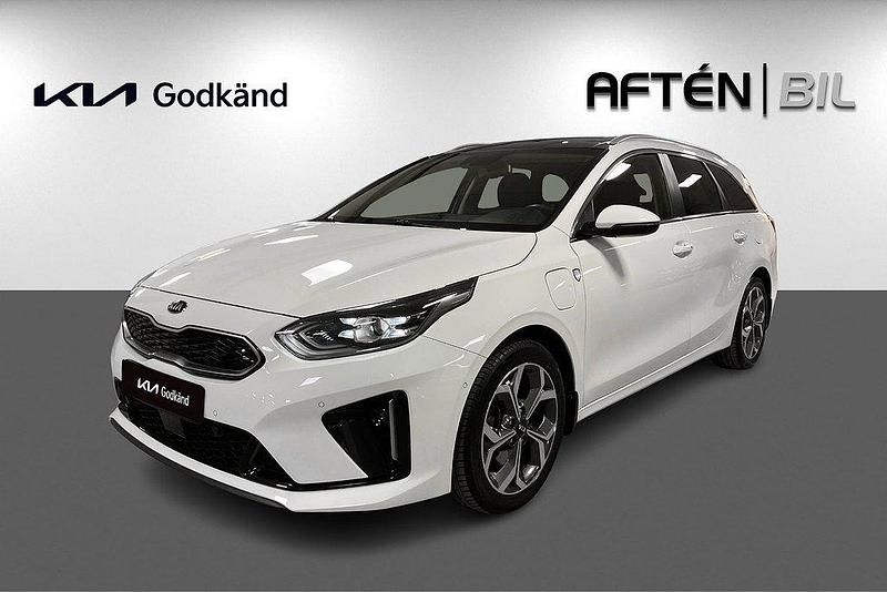Vit Begagnad 2020 Kia Ceed Sportswagon 2 Kombi | 244 800 kr (Marknadspris) - Bild 1/3