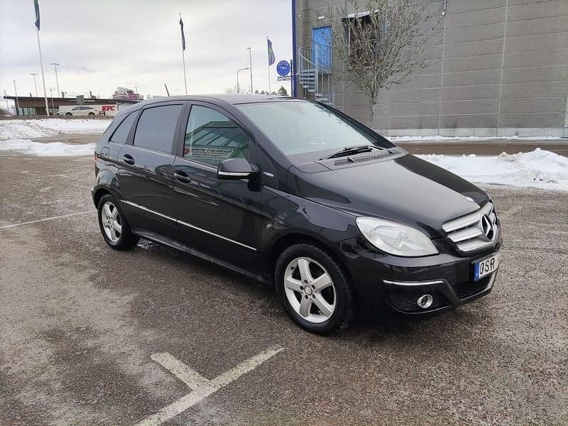 Begagnad Mercedes B180 116 HK (85 kW) 2011 Minibuss