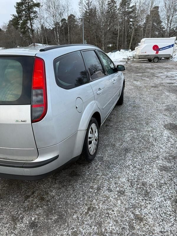 Begagnad Ford Focus 125 HK (91 kW) 2006 Kombi