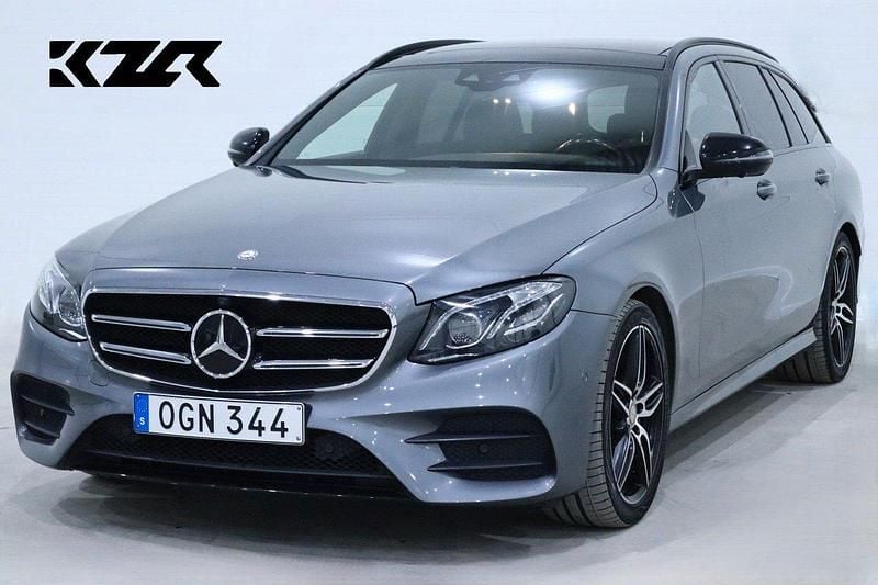 Grå Begagnad 2016 Mercedes E220 AMG Kombi | 304 900 kr (Marknadspris) - Bild 1/4