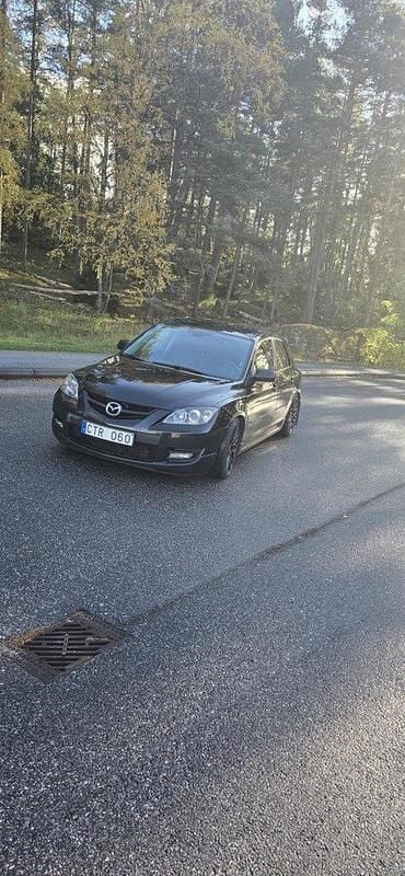 Svart Begagnad 2008 Mazda 3 Halvkombi | 79 990 kr - Bild 1/4
