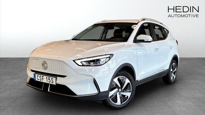 Vit (white) Begagnad 2022 MG ZS Comfort Sedan | 239 900 kr (Superpris) - Bild 1/4