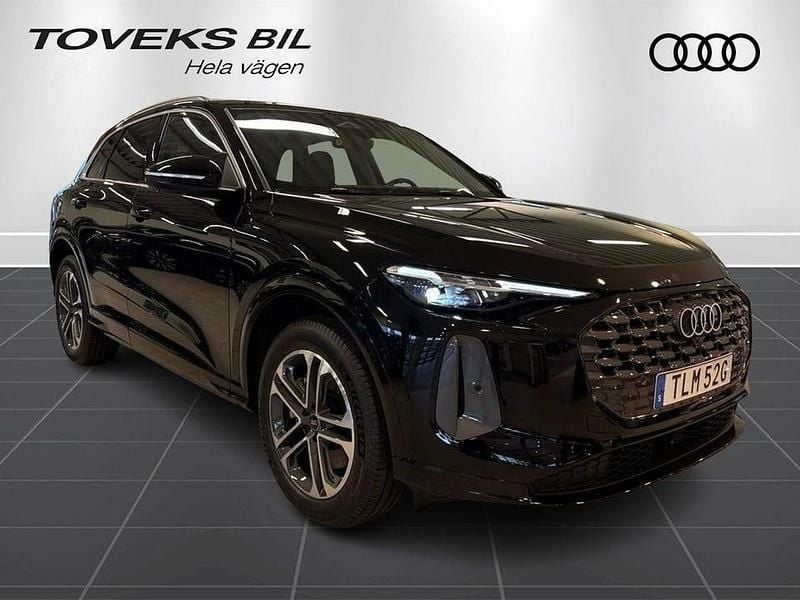 Begagnad Audi Q5 204 HK (150 kW) 2025 Mytsvart metallic SUV