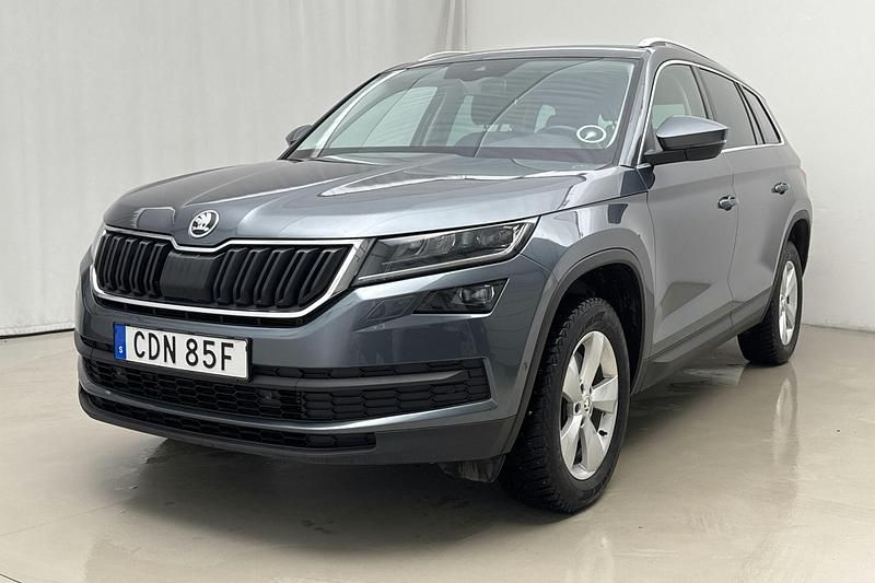 Grå Begagnad 2019 Skoda Kodiaq Style SUV | 230 000 kr (Bra pris) - Bild 1/4