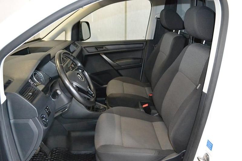 Begagnad VW Caddy Maxi 102 HK (75 kW) 2020 Vit Minibuss