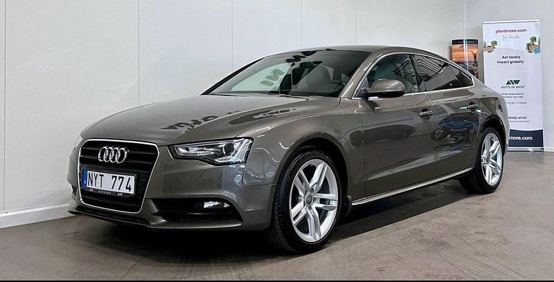 Grå Begagnad 2014 Audi A5 Sportback Comfort Halvkombi | 189 000 kr (Marknadspris) - Bild 1/4