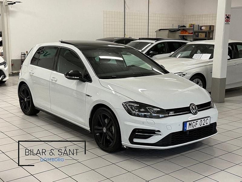 Vit Begagnad 2019 VW Golf VII R-line Halvkombi | 189 900 kr (Marknadspris) - Bild 1/4