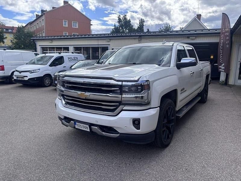 Vit Begagnad 2016 Chevrolet Silverado Pickup | 329 900 kr - Bild 1/4