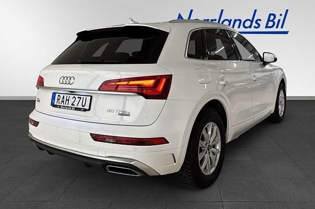 Begagnad Audi Q5 Design 367 HK (269 kW) 2023 Ibisvit SUV