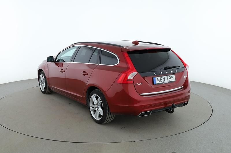 Begagnad Volvo V60 Momentum 234 HK (172 kW) 2016 Röd Kombi