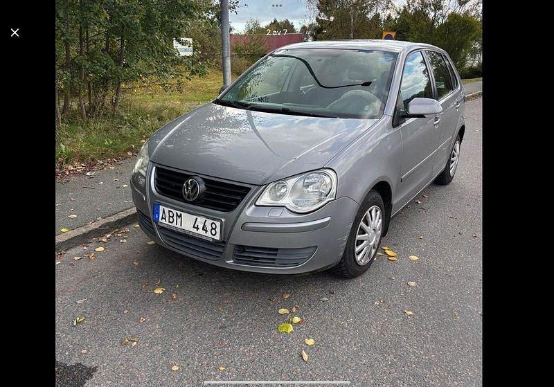 Silver Begagnad 2007 VW Polo Comfortline Halvkombi | 17 500 kr (Marknadspris) - Bild 1/4