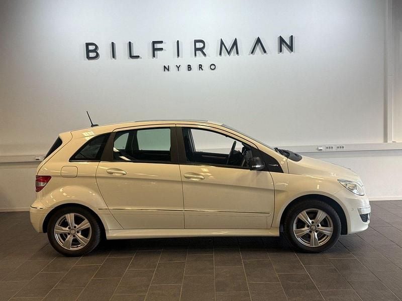 Vit Begagnad 2009 Mercedes 170 Halvkombi | 54 900 kr - Bild 1/4