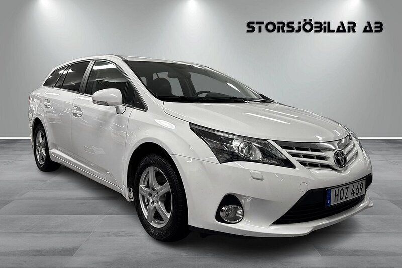 Vit Begagnad 2014 Toyota Avensis Edition Kombi | 129 000 kr (Dyr) - Bild 1/4