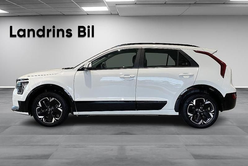 Begagnad Kia e-Niro 150 kW (204 HK) 2022 Vit (clear white) SUV