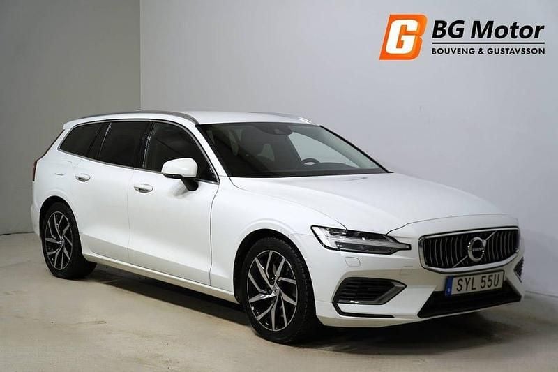 Vit Begagnad 2021 Volvo V60 Inscription Kombi | 304 900 kr - Bild 1/4
