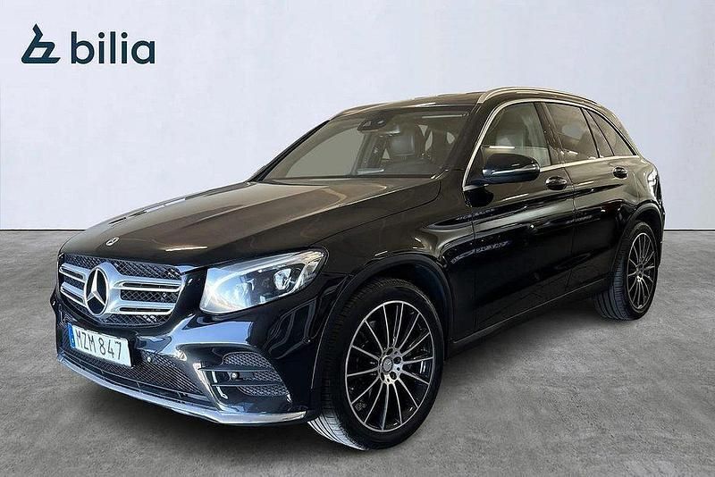 Svart Begagnad 2016 Mercedes GLC220 SUV | 189 900 kr (Dyr) - Bild 1/4