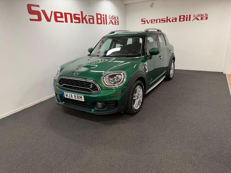 Grön Begagnad 2020 Mini Cooper Countryman Salt SUV | 259 000 kr (Marknadspris) - Bild 1/4