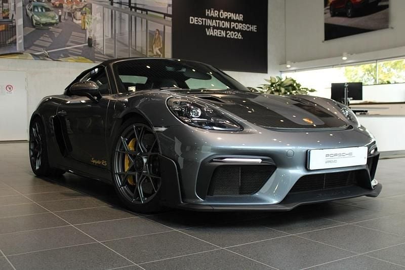 Begagnad Porsche 718 Spyder 500 HK (367 kW) 2024 Grå Cab
