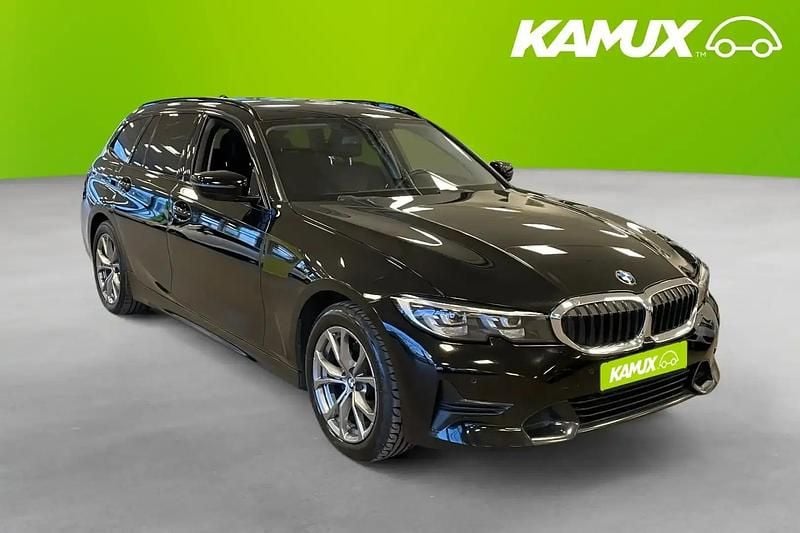 Begagnad BMW 320 Sport Line 190 HK (139 kW) 2022 Svart Kombi