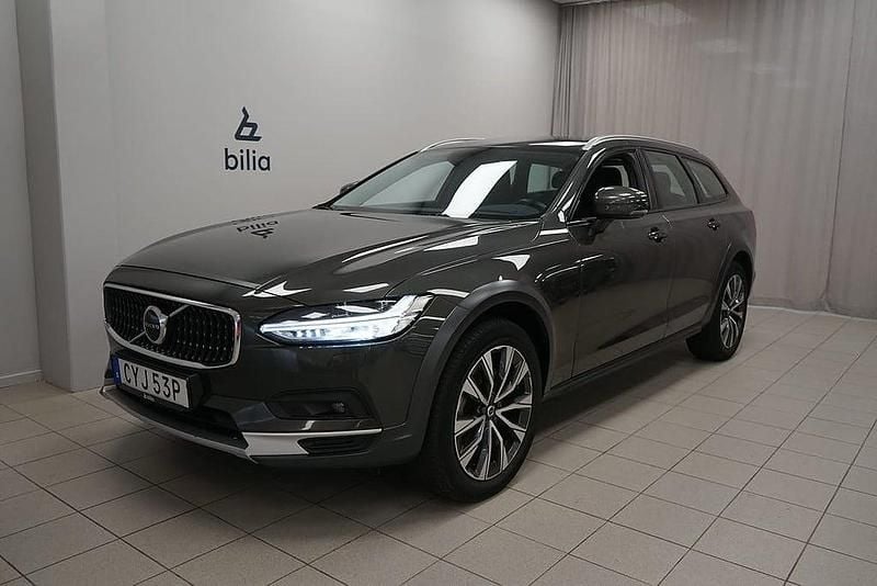 Mörkgrå Begagnad 2021 Volvo V90 CC Kombi | 379 900 kr (Marknadspris) - Bild 1/3