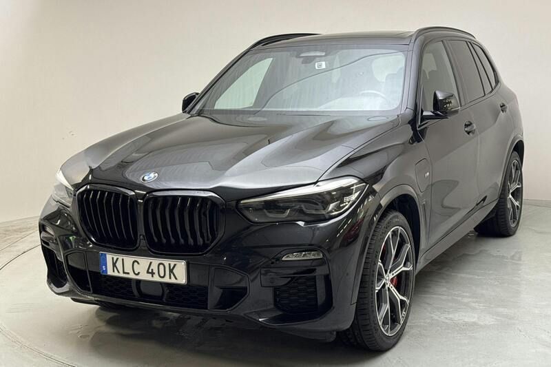 Svart Begagnad 2021 BMW X5 Shadowline SUV | 446 000 kr - Bild 1/4