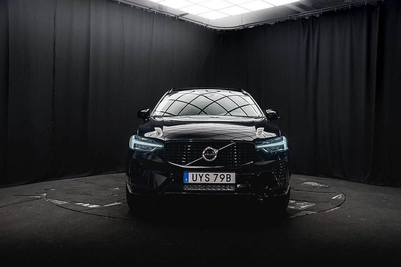 Begagnad Volvo XC60 Plus 349 HK (256 kW) 2022 Svart SUV