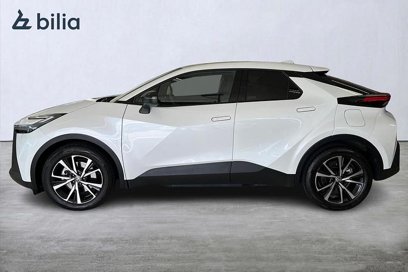 Begagnad Toyota C-HR Style 226 HK (166 kW) 2024 Vit SUV