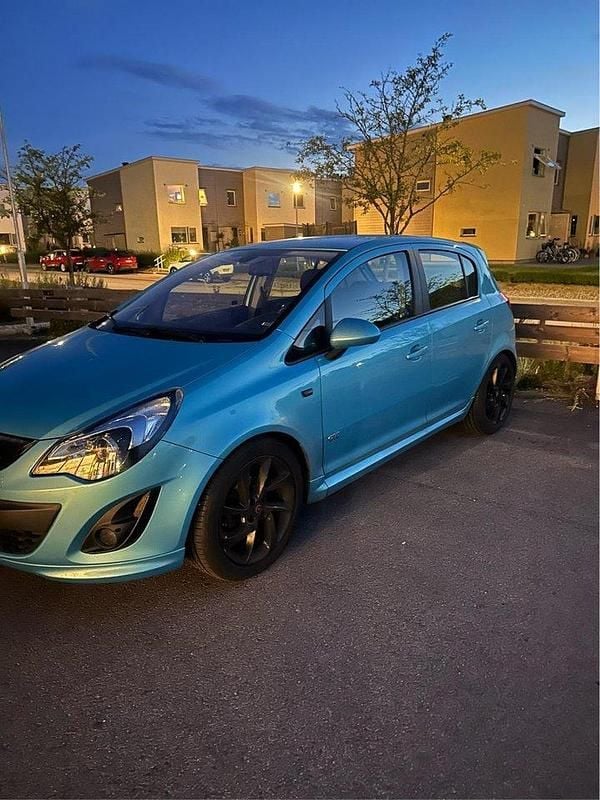 Blå Begagnad 2012 Opel Corsa Enjoy Halvkombi | 49 500 kr (Lite dyr) - Bild 1/4