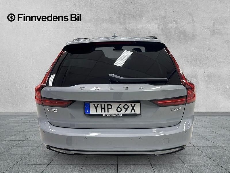 Begagnad Volvo V90 Plus 355 HK (261 kW) 2025 Grå Kombi