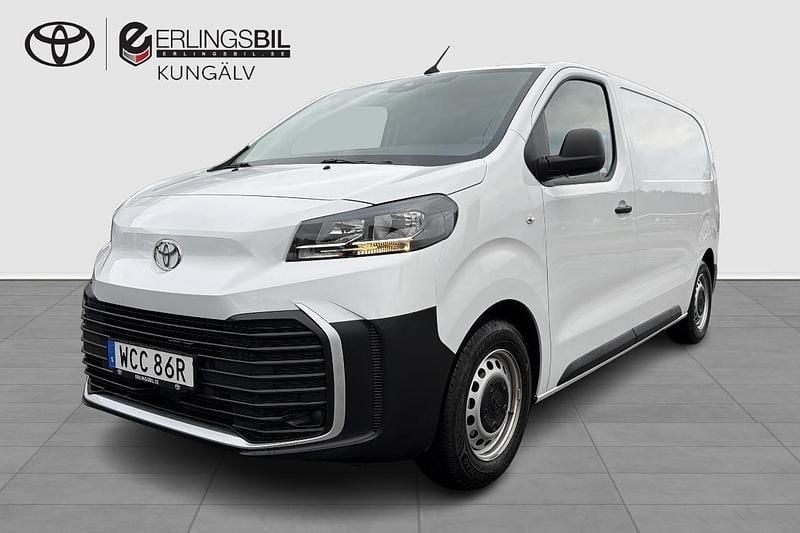 Vit Begagnad 2024 Toyota Proace Van | 369 900 kr - Bild 1/4