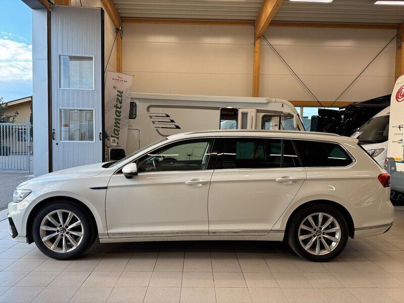 Begagnad 2021 VW Passat GTE Kombi | 219 800 kr (Marknadspris) - Bild 1/4
