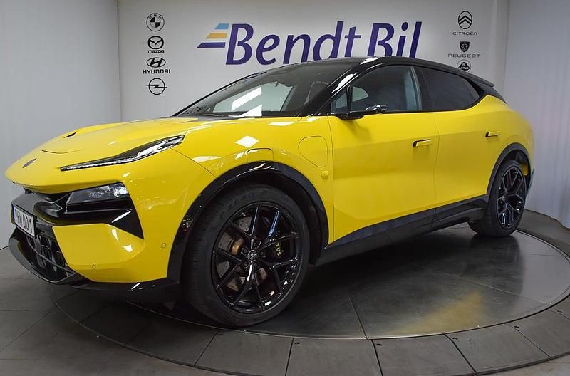 Begagnad Lotus Eletre 450 kW (612 HK) 2023 Gul SUV