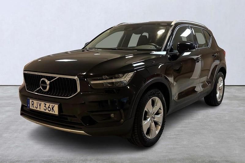 Begagnad Volvo XC40 Momentum 151 HK (111 kW) 2019 Svart SUV
