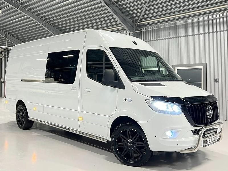 Begagnad Mercedes Sprinter AMG 170 HK (125 kW) 2023 Vit Van