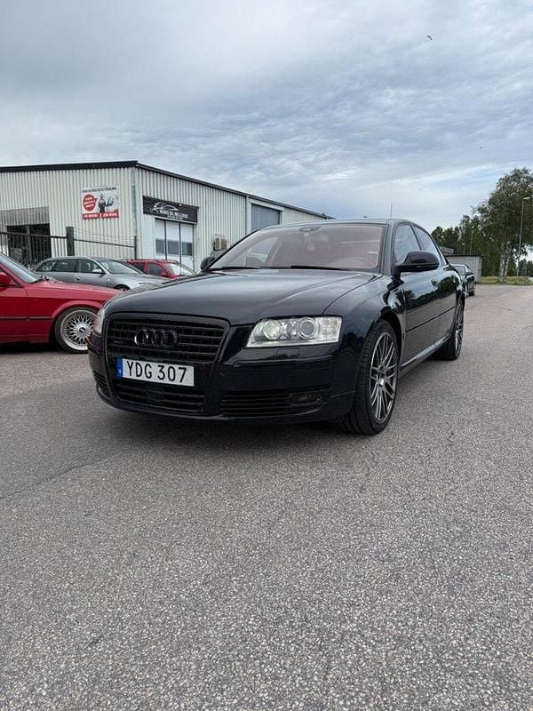 Svart Begagnad 2009 Audi A8 Sedan | 89 000 kr - Bild 1/4