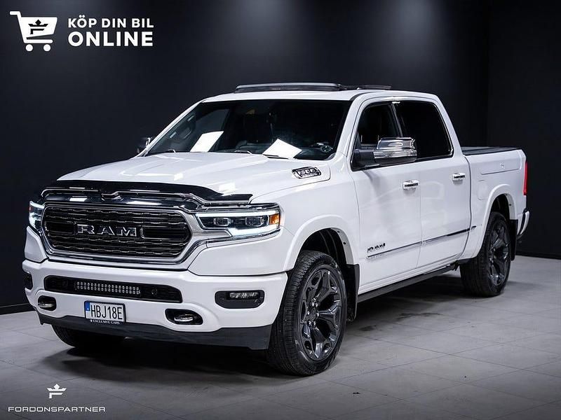 Vit Begagnad 2022 Dodge Ram Limited Pickup | 868 900 kr (Lite dyr) - Bild 1/4